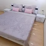 двустаен в комплекс нестинарка