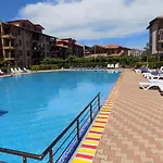 двустаен в комплекс нестинарка * ツァレヴォ