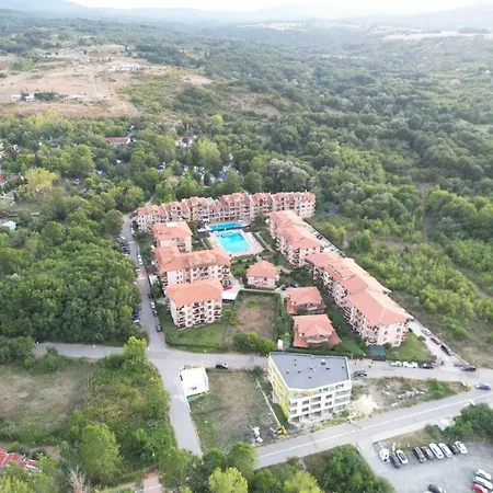 Apartment двустаен в комплекс нестинарка Tsarevo