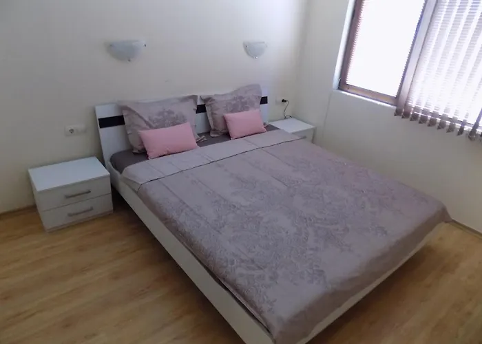 Apartment двустаен в комплекс нестинарка