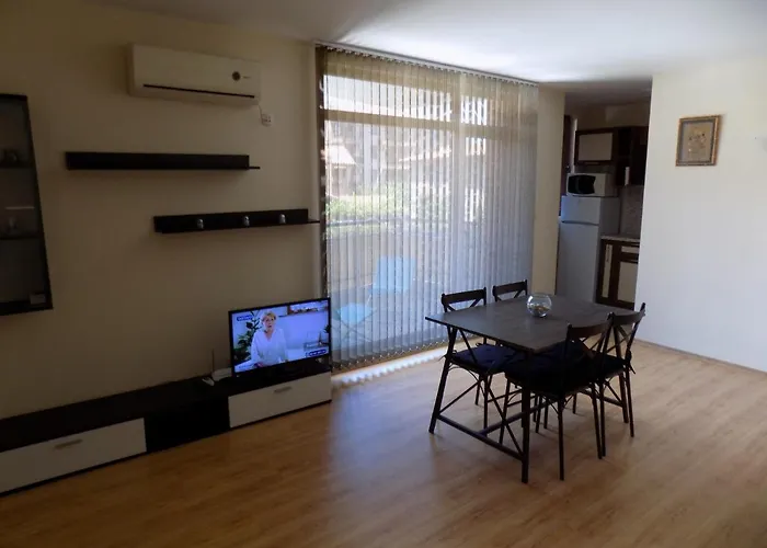 двустаен в комплекс нестинарка Apartment