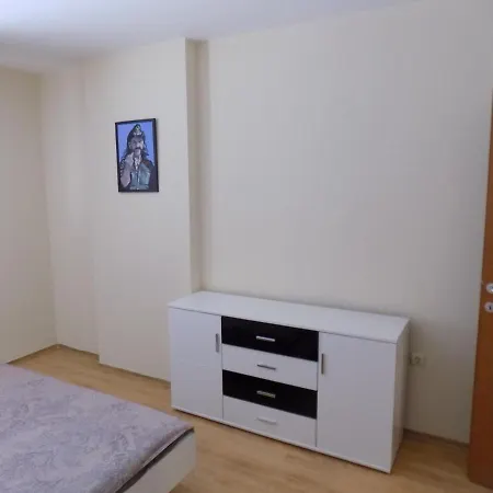 двустаен в комплекс нестинарка * 사레보