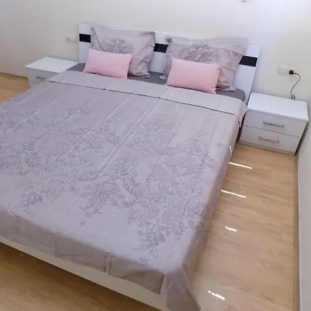 двустаен в комплекс нестинарка