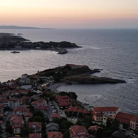 двустаен в комплекс нестинарка 아파트 사레보