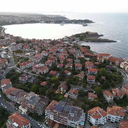 아파트 двустаен в комплекс нестинарка