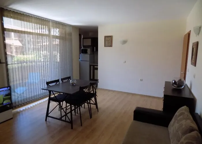 двустаен в комплекс нестинарка