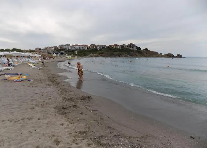 Апартамент двустаен в комплекс нестинарка Царево