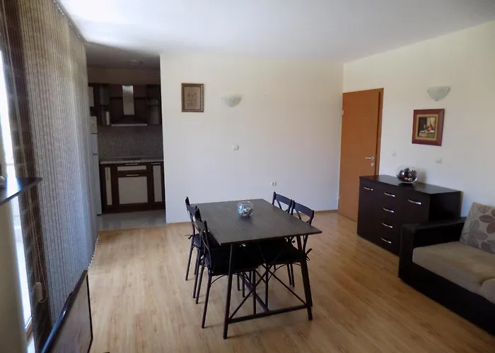 двустаен в комплекс нестинарка * Царево