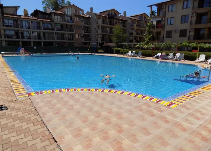 двустаен в комплекс нестинарка Царево