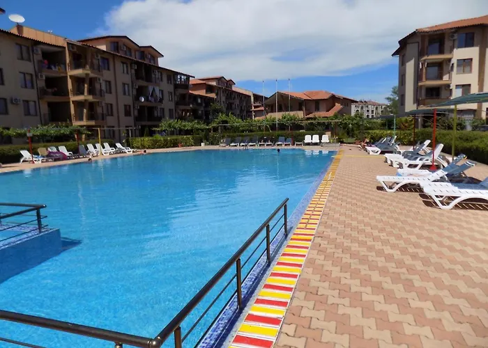 двустаен в комплекс нестинарка * Царево