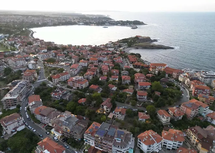 Апартамент двустаен в комплекс нестинарка